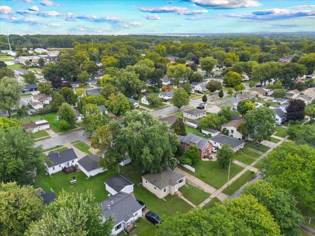 1917 FARLIN AVENUE, Green Bay, WI 54302