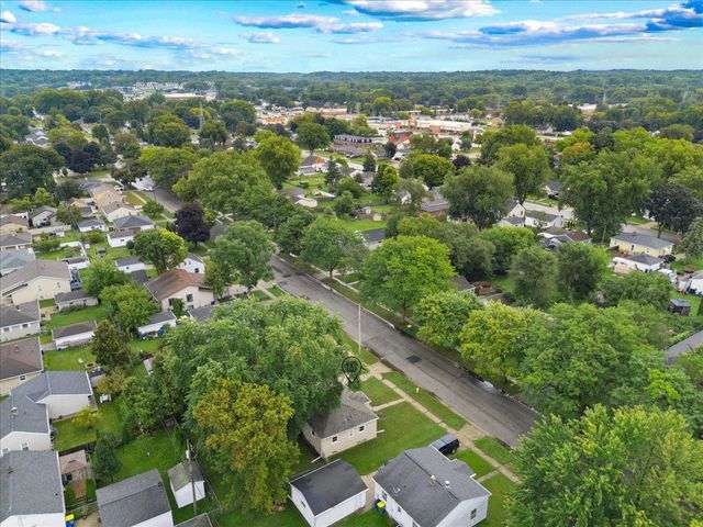1917 FARLIN AVENUE, Green Bay, WI 54302