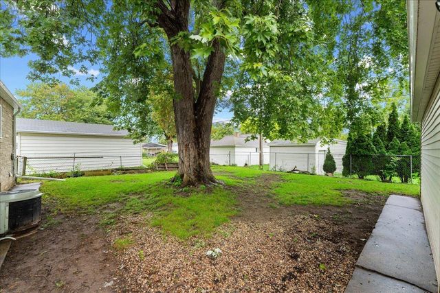 1917 FARLIN AVENUE, Green Bay, WI 54302
