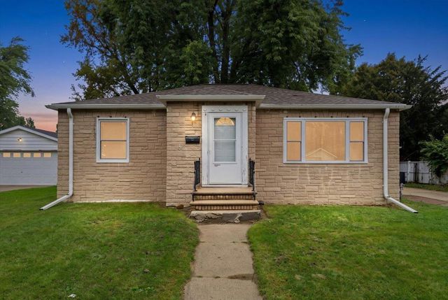 1917 FARLIN AVENUE, Green Bay, WI 54302
