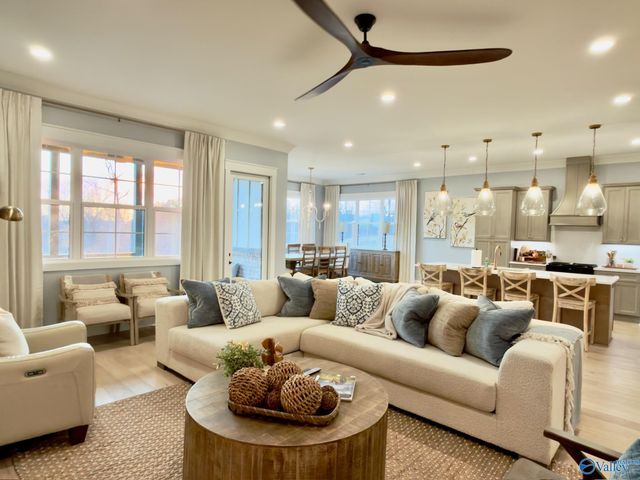 148 Whistling Straits Way, Guntersville, AL 35976