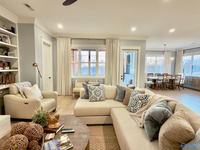 148 Whistling Straits Way, Guntersville, AL 35976