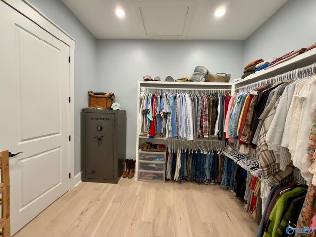 148 Whistling Straits Way, Guntersville, AL 35976