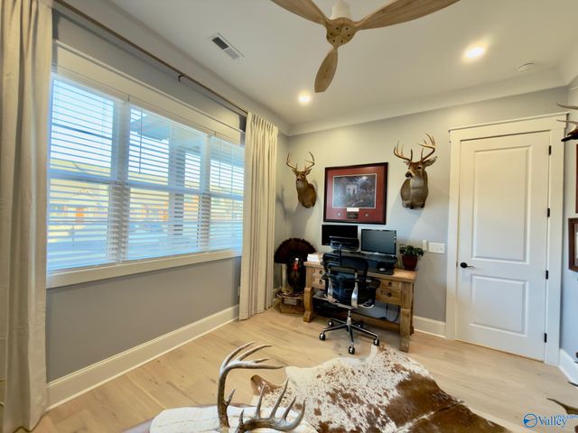 148 Whistling Straits Way, Guntersville, AL 35976