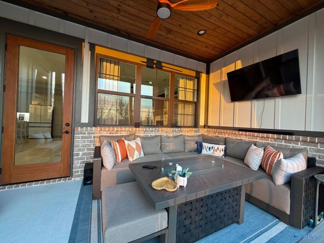 148 Whistling Straits Way, Guntersville, AL 35976