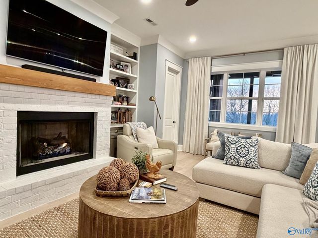 148 Whistling Straits Way, Guntersville, AL 35976