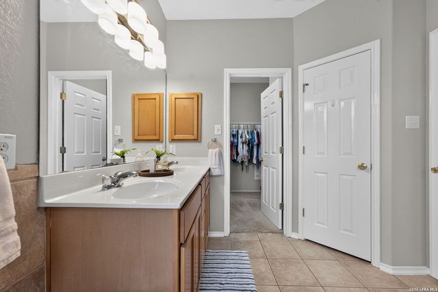 742 SAN GABRIEL LOOP, New Braunfels, TX 78132