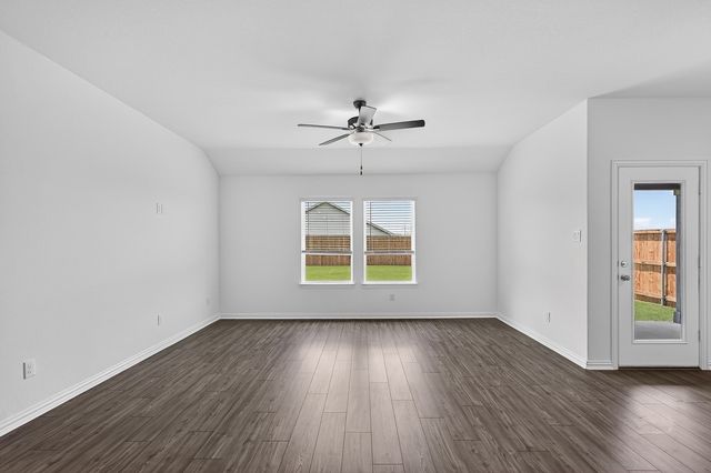 2343 Buffalo Bayou Way, Crandall, TX 75114