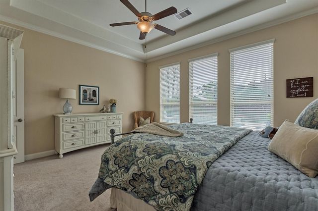 128 Shane Street, Montgomery, TX 77316