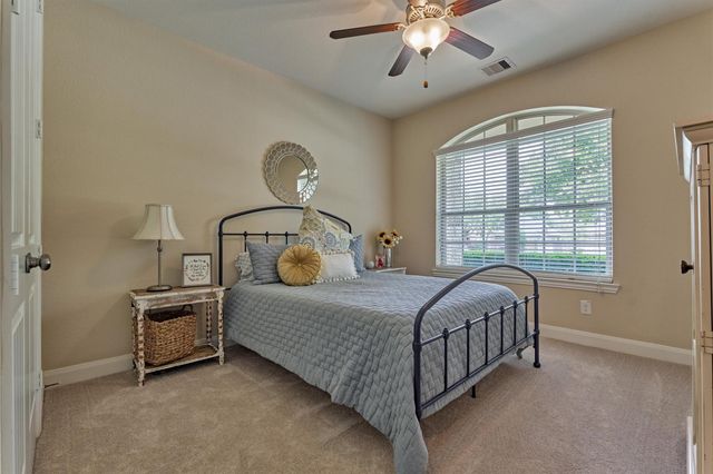 128 Shane Street, Montgomery, TX 77316