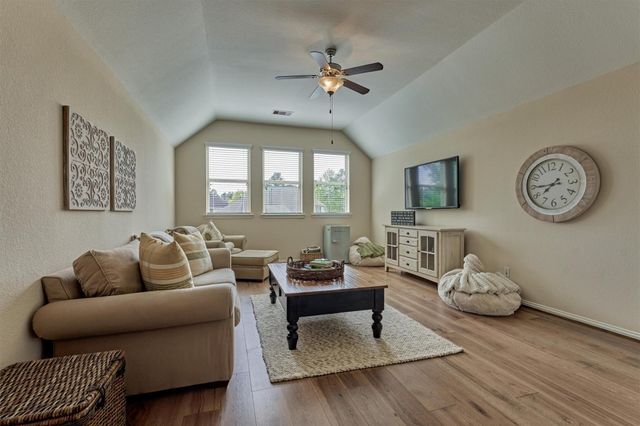 128 Shane Street, Montgomery, TX 77316