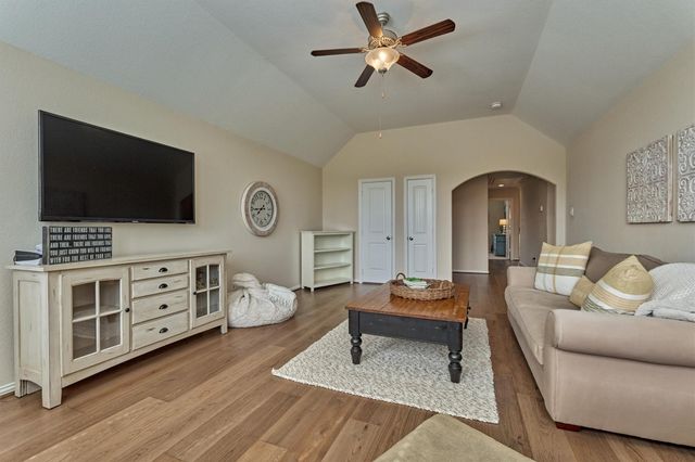 128 Shane Street, Montgomery, TX 77316