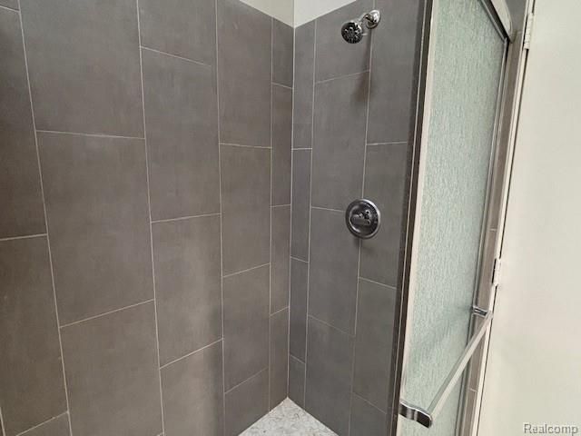 5580 Sunnycrest Drive, West Bloomfield, MI 48323