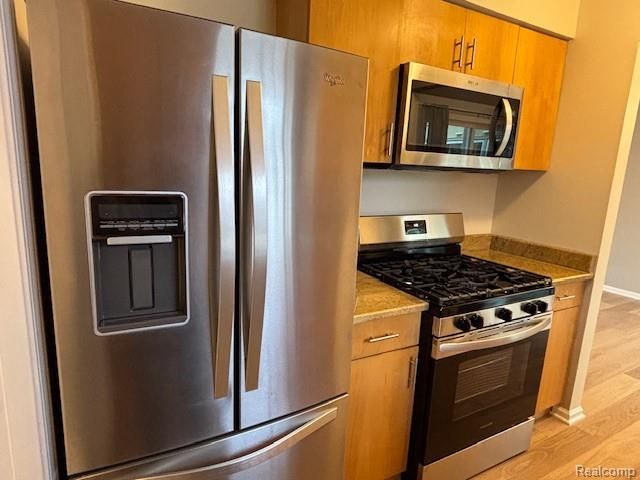 5580 Sunnycrest Drive, West Bloomfield, MI 48323