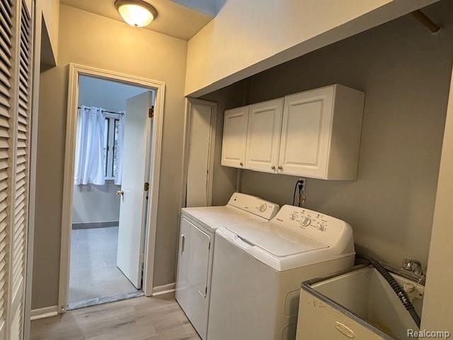 5580 Sunnycrest Drive, West Bloomfield, MI 48323