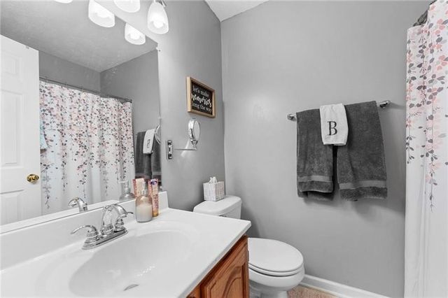 2293 Flint Dr, South Strabane, PA 15301