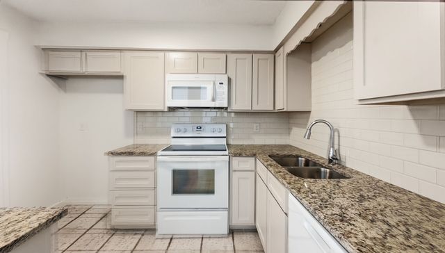12550 Fireglow Walk, Dallas, TX 75243