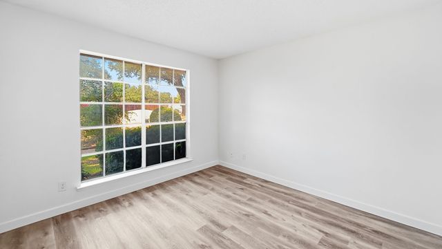 12550 Fireglow Walk, Dallas, TX 75243