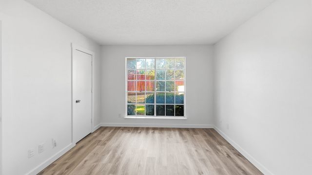 12550 Fireglow Walk, Dallas, TX 75243