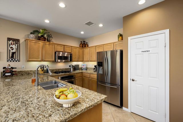 81820 Golden Star Way, La Quinta, CA 92253