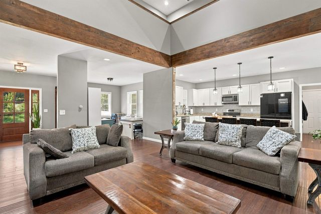 106 Wellington Lane, Loudon, NH 03307