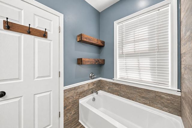 106 Wellington Lane, Loudon, NH 03307