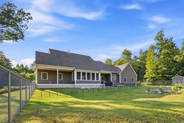 106 Wellington Lane, Loudon, NH 03307
