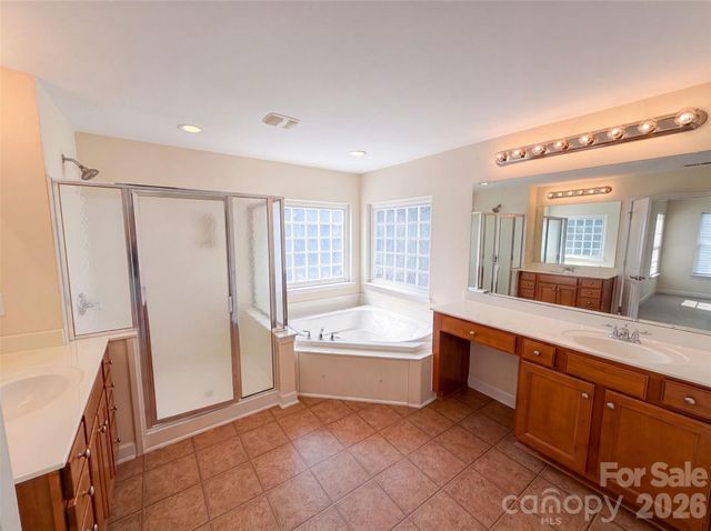 1139 Donelea Lane NW, Concord, NC 28027
