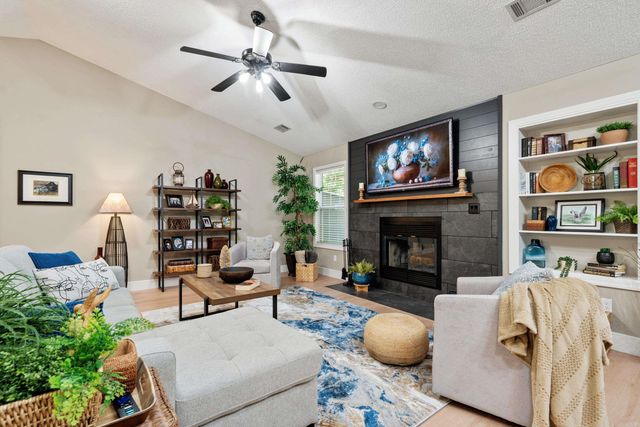 8 Letero Lane, Hot Springs Village, AR 71909