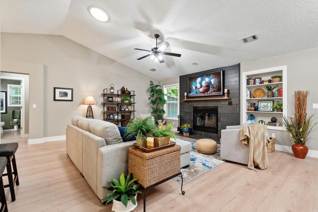 8 Letero Lane, Hot Springs Village, AR 71909