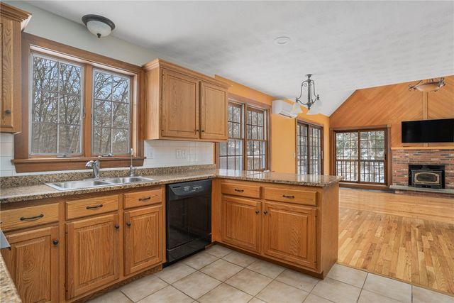 143 Ross Hill Road, Charlestown, RI 02813