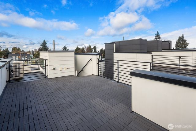 8507 16th Avenue NW, Seattle, WA 98117