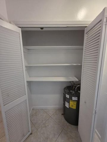 1329 NE 17th Ave 2, Fort Lauderdale, FL 33304