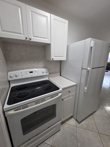 1329 NE 17th Ave 2, Fort Lauderdale, FL 33304