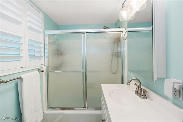 291 8th AVE S 291A, Naples, FL 34102