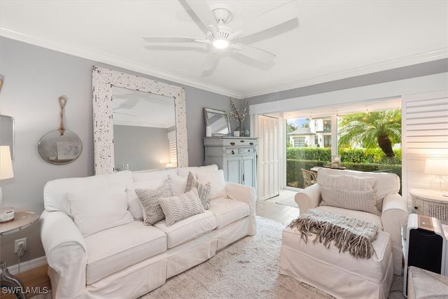 291 8th AVE S 291A, Naples, FL 34102