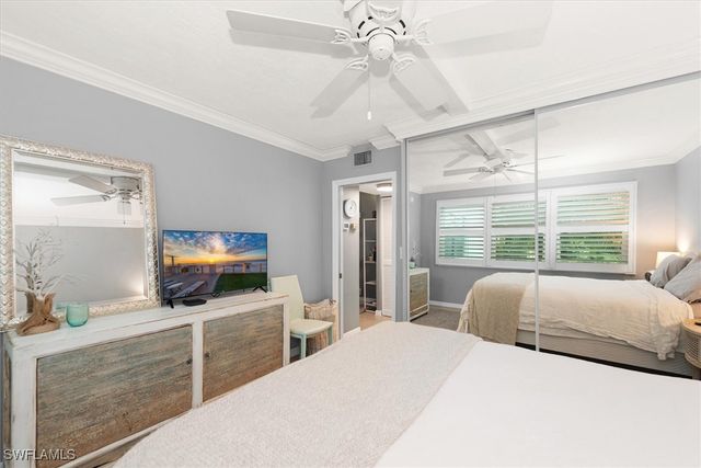 291 8th AVE S 291A, Naples, FL 34102