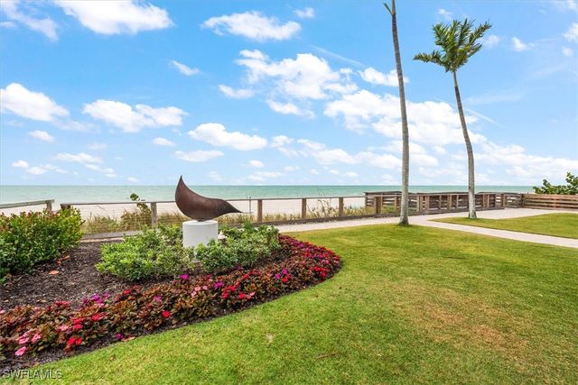 291 8th AVE S 291A, Naples, FL 34102