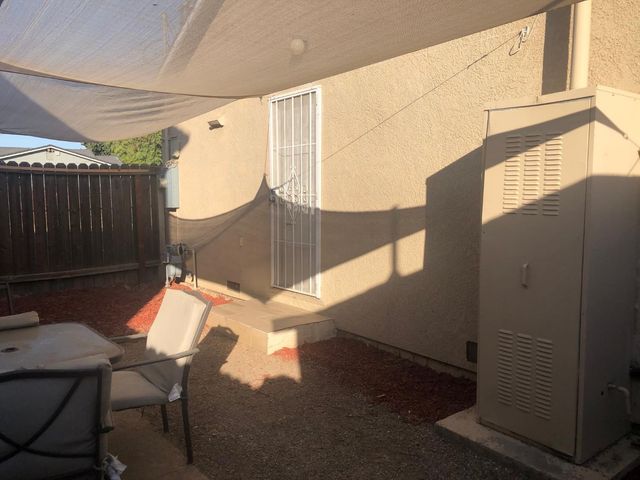 5035 Washington St., Stockton, CA 95215