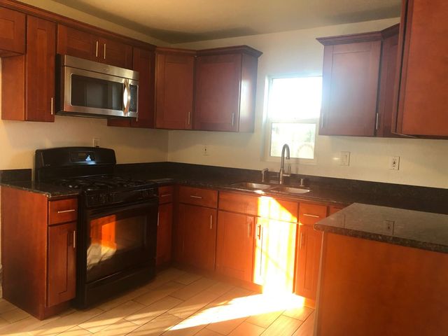 5035 Washington St., Stockton, CA 95215