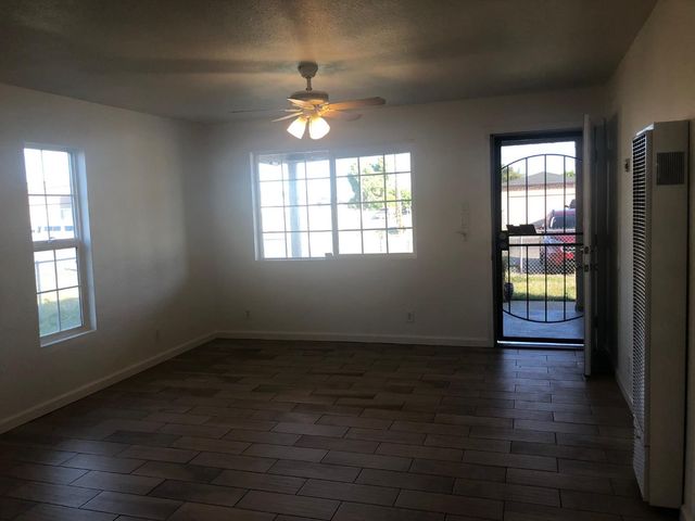 5035 Washington St., Stockton, CA 95215