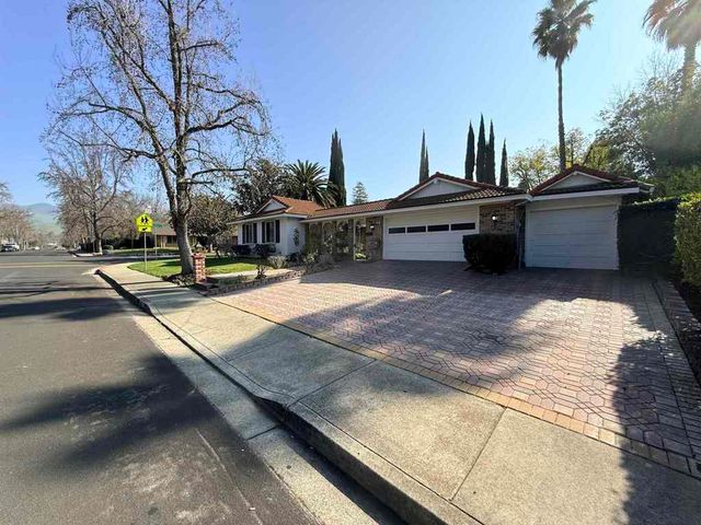 2883 2883 Bowling Green Dr, Walnut Creek, CA 94598