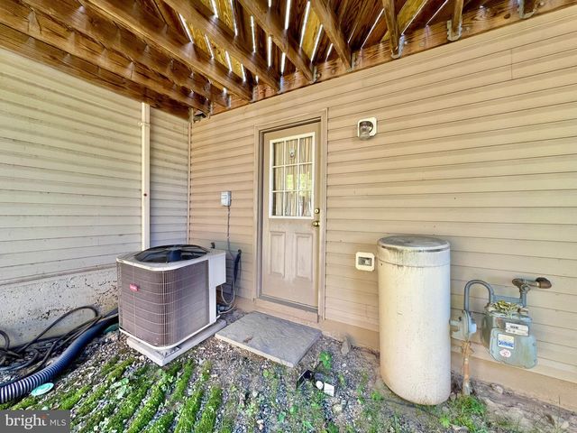14158 DARKWOOD CIR, Centreville, VA 20121