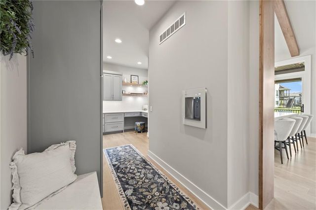 11201 W 169th Street, Overland Park, KS 66221