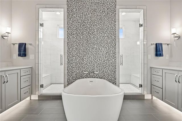 11201 W 169th Street, Overland Park, KS 66221