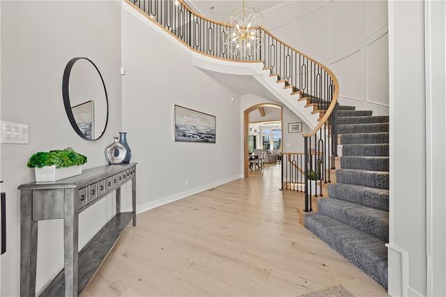 11201 W 169th Street, Overland Park, KS 66221