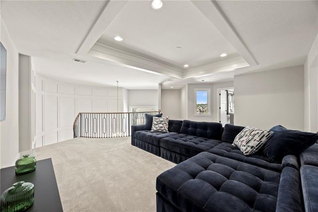 11201 W 169th Street, Overland Park, KS 66221