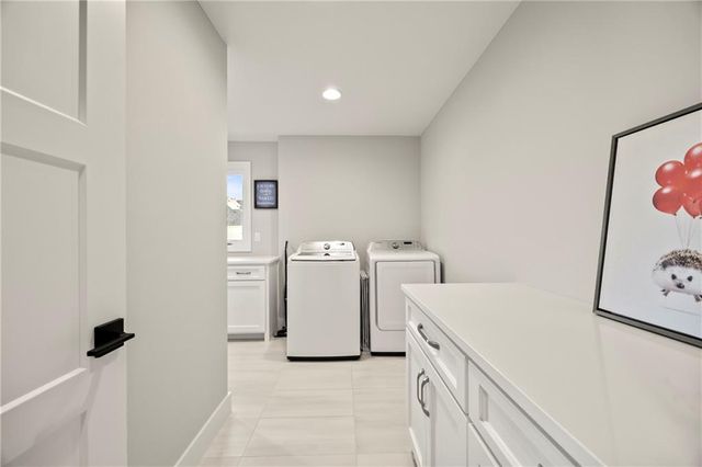 11201 W 169th Street, Overland Park, KS 66221