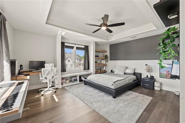 11201 W 169th Street, Overland Park, KS 66221