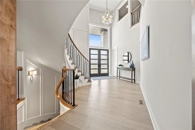 11201 W 169th Street, Overland Park, KS 66221